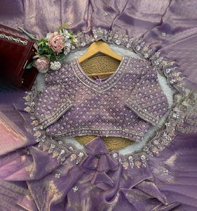 Les plus beaux vêtements de mariée Jacquard Sequance Broderie lourde Saree Indien Disponible au prix de gros saree sari shari - Product Image 1