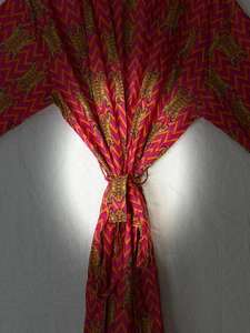 Robe kimono longue en coton imprimé tigre, faite à la main, pour la détente, la plage ou comme nuisette. - Product Image 6