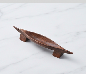 Reposacucharas de madera ecológico con forma de barco para utensilios de cocina y mesa - Product Image 1