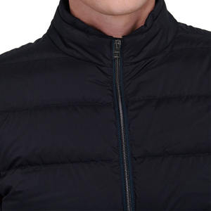 Chaleco de plumón ligero con capucha y cremallera para hombre, ideal para invierno - Product Image 4