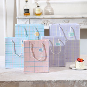 Bolsa de Regalo Multifuncional a Rayas y Cuadros del Proveedor Mayorista SY, Embalaje Ecológico de Papel Kraft para Supermercado, Laminado - Product Image 1