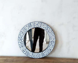 Miroir décoratif antique de luxe à grand cadre en bois, personnalisé, pour salon, vente directe du grossiste français HF CRAFTS - Product Image 3