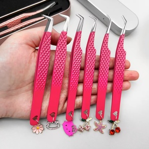 Pinzas de acero inoxidable duraderas de 45 y 90 grados para extensiones de pestañas, personalizables para llavero - Product Image 2