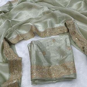 Sari de seda suave premium con bordado de lentejuelas y borde de encaje calado con blusa a juego, precio al por mayor de Royal Export - Product Image 4