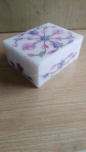 Joyero de mármol blanco con incrustaciones de madreperla rosa, caja de regalo de mármol con incrustaciones de concha de mar, caja de fregona de mármol de lujo de alta calidad - Product Image 3