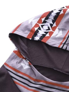 Sweat-shirt à capuche personnalisé pour femme, gris, imprimé aztèque, avec patchs aux coudes, en coton, motif tribal géométrique, vente en gros OEM - Product Image 5