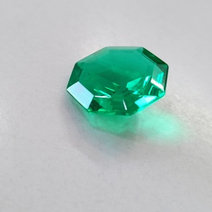 อัญมณีตัดสีเขียวมรกตที่มีค่าอัญมณีหลวมที่มีคุณภาพระดับพรีเมี่ยมสำหรับการทำเครื่องประดับสำหรับการทำเครื่องประดับในราคาจำนวนมาก - Product Image 2