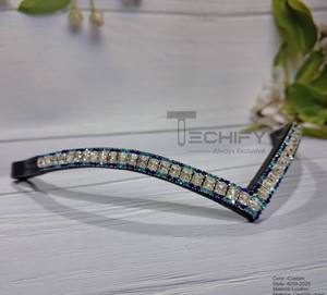 Diadema de Cuero Personalizada en Forma de V para Caballo con Cristales de Imitación Azul Claro, Azul Oscuro y Transparentes, Diadema Inglesa para Equitación - Product Image 4