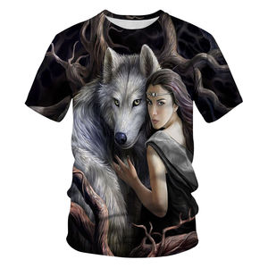 Camiseta de Manga Corta con Cuello Redondo y Estampado de Lobo y Mujer en Estilo Fantasía para Hombre, Sublimación, Corte Regular, Estilo Casual, 100% Poliéster - Product Image 1