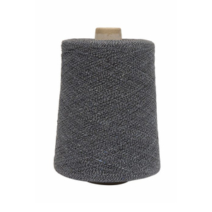 Hilo de poliéster 100% teñido en masa hilado en anillo 20/1 Ne gris medio, gran uniformidad, alta tenacidad, reciclable para pedidos al por mayor, tejido y confección. - Product Image 1