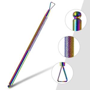 Pousse-cuticules chirurgical Morje double extrémité en acier inoxydable, réutilisable, double usage, avec poignée texturée, arc-en-ciel - Product Image 1