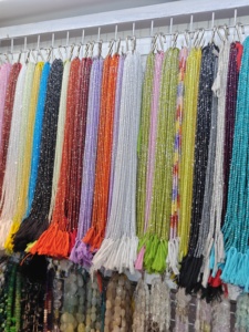 ลูกปัดปะการังสีแดงธรรมชาติแบบร้อยเส้น ขายส่ง ลูกปัดแบบหลวมสำหรับทำเครื่องประดับ สร้อยคอ สร้อยข้อมือ อุปกรณ์งานฝีมือ - Product Image 4