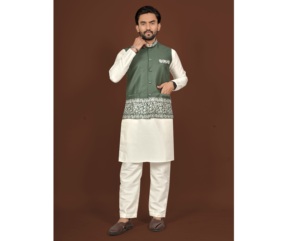 Nueva Colección Masculina: Kurta Estilo Pakistaní con Base de Seda, Koti con Bordado Daaman, Kurta en Tono Blanco Hueso con Pantalón y Chaqueta - Product Image 1