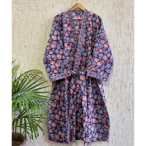 ชุดคลุมอาบน้ำผู้หญิงลายดอกไม้สีม่วง ผ้าวอฟเฟิล ซับน้ำเร็ว แห้งไว สำหรับผู้ใหญ่ พิมพ์ลายด้วยมือ หรูหรา เหมาะสำหรับชายหาด สปา และโรงแรม - Product Image 1