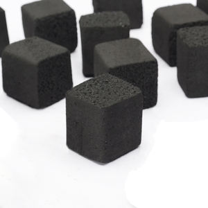 Charbon de bois de narguilé Shisha en coquille de noix de coco naturelle de haute qualité à faible teneur en cendres et faible humidité disponible en forme de cube respectueux de la nature - Product Image 3