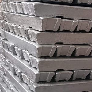 Fournisseur en gros de qualité supérieure de lingots d'aluminium 99,97 % pur et raffiné pour la fusion, le moulage et la fabrication d'alliages - Product Image 1