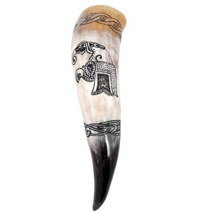Corne à boire médiévale écologique personnalisable pour hommes, style nordique, avec motifs gravés, pour usage domestique - Product Image 3