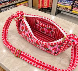 กระเป๋าสะพายข้างผ้าฝ้ายสำหรับผู้หญิง ปรับได้ ลายแตงโมสีชมพู - Product Image 2