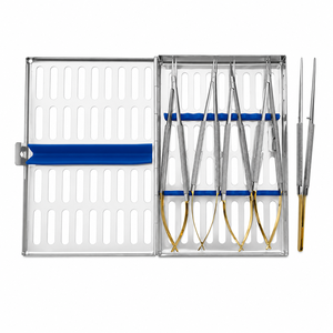 Juego de 5 Piezas de Microcirugía TC Castroviejo con Casete de Esterilización, Portaagujas Oftálmico, Instrumentos con Certificación CE - Product Image 1