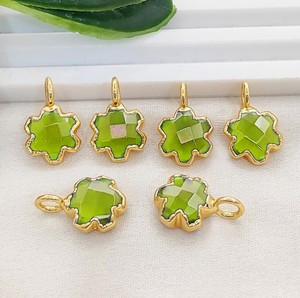 จี้ห้อยรูปดอกไม้ประดับพลอยเพอริดอทควอตซ์ขนาด 10 มม. ชุบทอง สำหรับทำเครื่องประดับ - Product Image 1