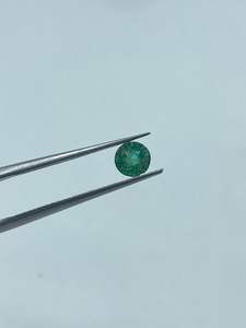 Collar Unisex de Alta Calidad con Incrustaciones Personalizadas de Esmeralda Clásica Verde Natural de 5mm y 0.45cts, Corte Esmeralda, Calidad A1, para Fiestas - Product Image 3