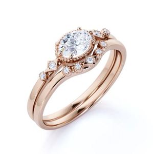 Anillo Elegante Solitario con Moissanita de Corte Ovalado de 1.1 Quilates, Engaste de Plata 925 con Oro Rosa, Minimalista, Moderno, Certificado por Terceros - Product Image 3