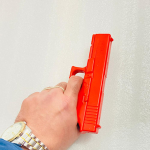 Pistola de entrenamiento de artes marciales de goma personalizada Venam Martial Arts, pistola ficticia estática de fábrica para entrenamiento. - Product Image 4