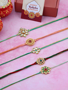Elegante Joyería Tradicional Floral Kundan Rakhi Hecha a Mano con Hilo Ajustable para Hermano, Regalo Perfecto para Festividades Familiares - Product Image 3