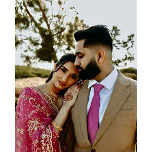 ชุดสูทปาร์ตี้ออกแบบโดยดีไซเนอร์สำหรับผู้หญิงมีลายปักด้านบน-พลาสโซและ dupatta - Product Image 1