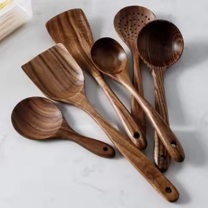 Juego de Utensilios de Cocina de Madera de Teca Dorada de 4 Piezas de Primera Calidad: Cucharón para Sopa, Espátula Ranurada, Utensilios de Madera para Wok, Freír y Mesa de Comedor - Product Image 2