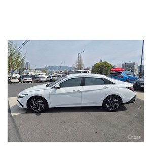 Hyundai Avante 2024, 1.6, 5038 km, Asientos de Cuero, Volante a la Izquierda, Cámara Trasera - Product Image 6