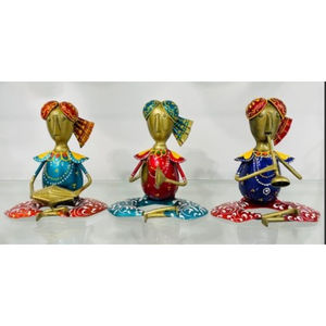 SwamiG TradeX Set de Figuras Metálicas de Músicos Tradicionales Rajasthani (Set de 3) - Diseño Art Deco Articulado para Bautizo y Condolencias - Product Image 3
