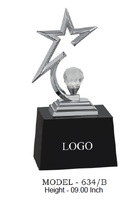 Trophées sportifs en métal de qualité supérieure, conçus pour récompenser l'excellence dans le sport, l'éducation et la réussite professionnelle.
