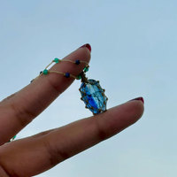 Collier pendentif en macramé fait main avec labradorite bleue, cordon doré, bijoux bohèmes en cristal de guérison