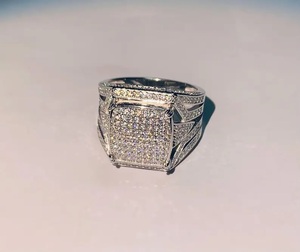 แหวนมอสซาไนต์ทรงสี่เหลี่ยมสีชมพู เงินแท้ 925 ประดับเพชรแบบ Iced Out สไตล์ฮิปฮอป แหวนหรูหราเพชร VVS - Product Image 5