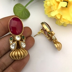 Adorables Pendientes de Moissanita con Baño de Oro de Latón de Primera Calidad, Estilo Kundan, para Mujer, Colección para Bodas y Fiestas - Product Image 3