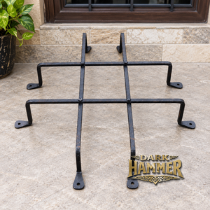 Grille de porte de style speakeasy de taille moyenne, forgée à la main, avec détail médiéval forgé à la main - Product Image 2