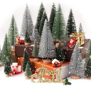 Set di 30 Mini Alberi di Natale Artificiali con Base in Legno, Decorazioni Natalizie - Product Image 1