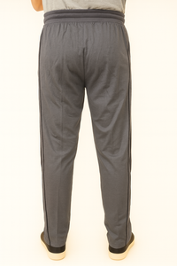 กางเกงวอร์มผู้ชายทรงพอดีตัว สีเทาชาร์โคล พรีเมียม ผ้าเนื้อนุ่ม ยืดหยุ่น ระบายอากาศได้ดี พร้อมเชือกผูกเอวแบบยืดหยุ่น - Product Image 3