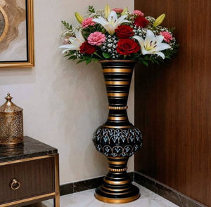 Charming trio of modern white ceramic style metal <b>vases</b> with abstract <b>gold</b> line decorations available at wholesale prices. - Product Image 2