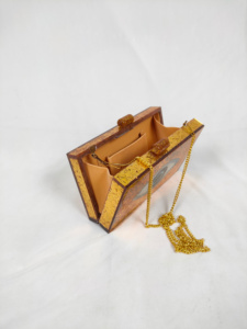 Resin <b>Box</b> Lady <b>Clutch</b> Newest Design Resin Mop Purse Resin <b>Bag</b> Metal Purse Boho <b>Clutch</b> <b>Bag</b> for Bridal Uses at Unexpected Price - Product Image 2