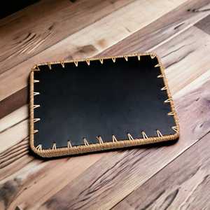Bandeja Decorativa Premium de Ratán con Madreperla, Organizador Hecho a Mano con Incrustaciones de Conchas para Mesas Elegantes e Interiores de Lujo - Product Image 2