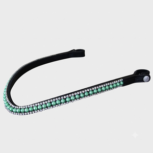 Fronture de cheval en cuir noir de luxe, ornée de cristaux blancs à trois rangs et de perles rouges, avec des strass étincelants en forme de vague, disponible en taille full cob. - Product Image 3