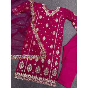 ชุดคุर्ติผ้าจอร์เจตต์ปักลายประดับเลื่อม พร้อมกางเกงและผ้าคลุมไหล่ สีชมพู - Product Image 4