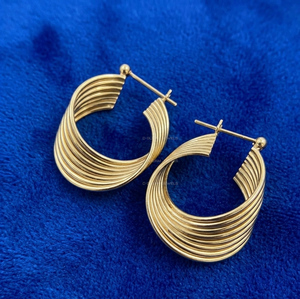 14K Gold Heart Hoop Earrings, Cute Open Heart Dangle Hoops, Minimalist Love Drop Earring, Trendy Everyday Jewelry Gift for Her - Product Image 3