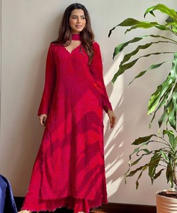 Red Georgette Kurta Women <b>Floor</b>-Length Loose Fit Traditional Ethnic Wear India Pakistan Casual All Seasons Style 62914 BE-170 - Product Image 1