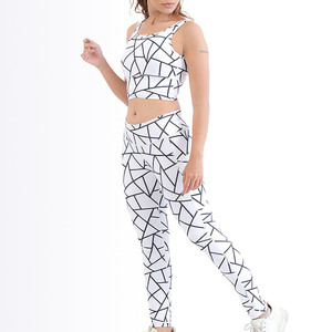 Conjunto de leggings y top de yoga para mujer, al por mayor, personalizado, sólido, ecológico, transpirable, ligero, con cintura elástica, para fitness y gimnasio. - Product Image 5
