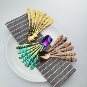 Ensemble de couverts en métal de style traditionnel, couteau, cuillère, fourchette, or, 4 pièces, en acier inoxydable, ensemble de couverts - Product Image 4