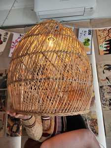 Lampe suspendue en rotin tressé à la main, abat-jour de style farmhouse, lampe suspendue naturelle, luminaire de plafond bohème, fournisseur - Product Image 5