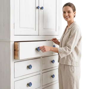 Poignée de meuble moderne en métal cristal MC 70 en forme de tulipe bleue pour armoire, tiroir, porte de maison ou de bureau - Product Image 3